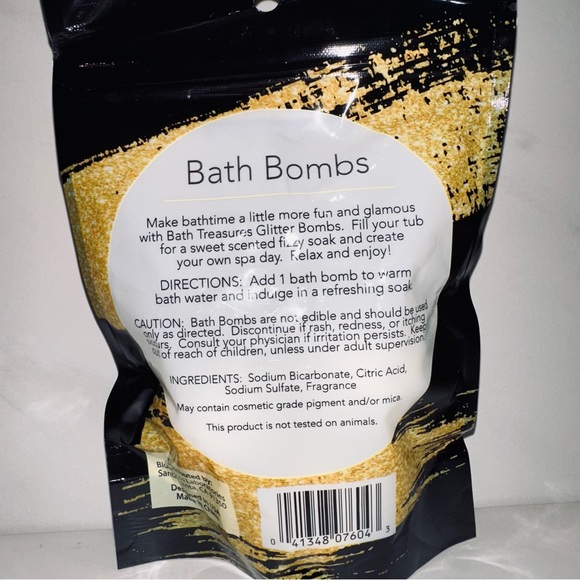 Glitter bath bombs! 3, 5.3 oz glitter bath bombs new in bag - Picture 3 of 4